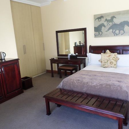 The Links Guest House Претория Экстерьер фото