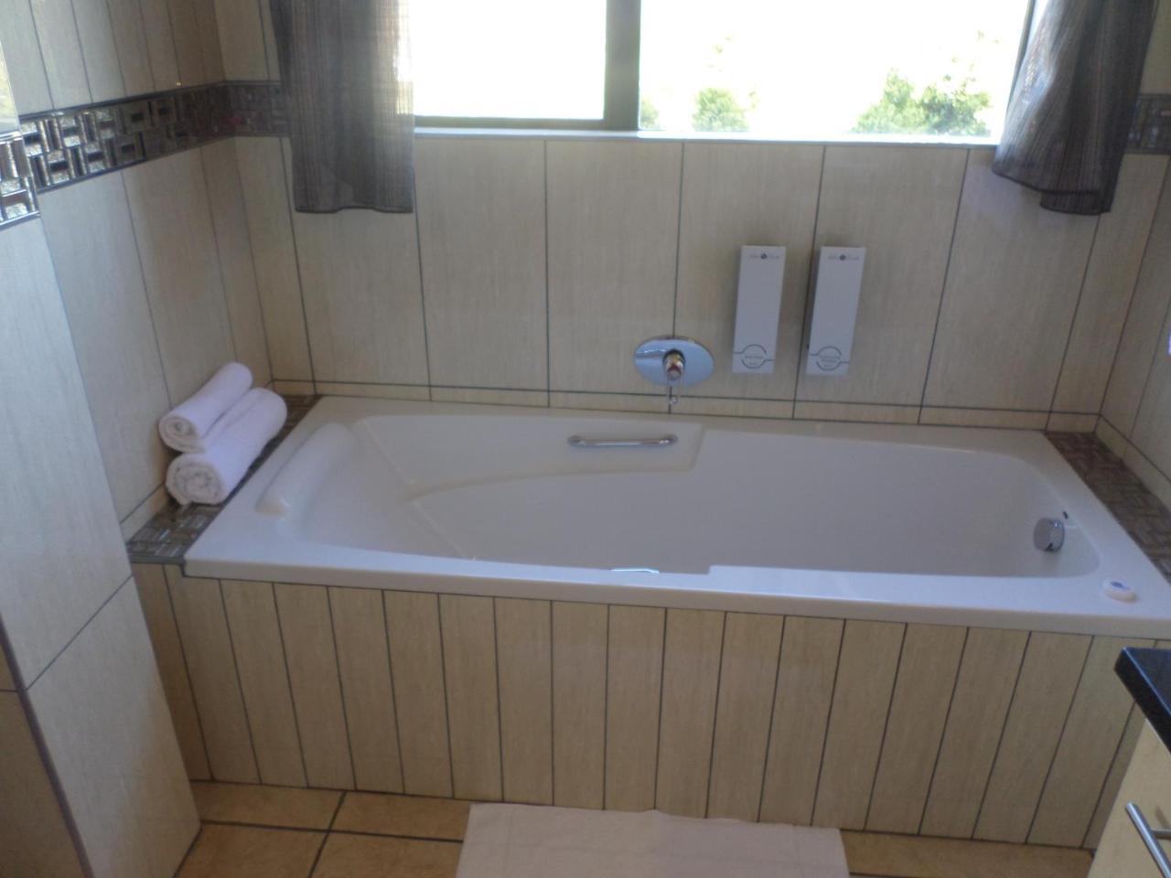 The Links Guest House Претория Экстерьер фото
