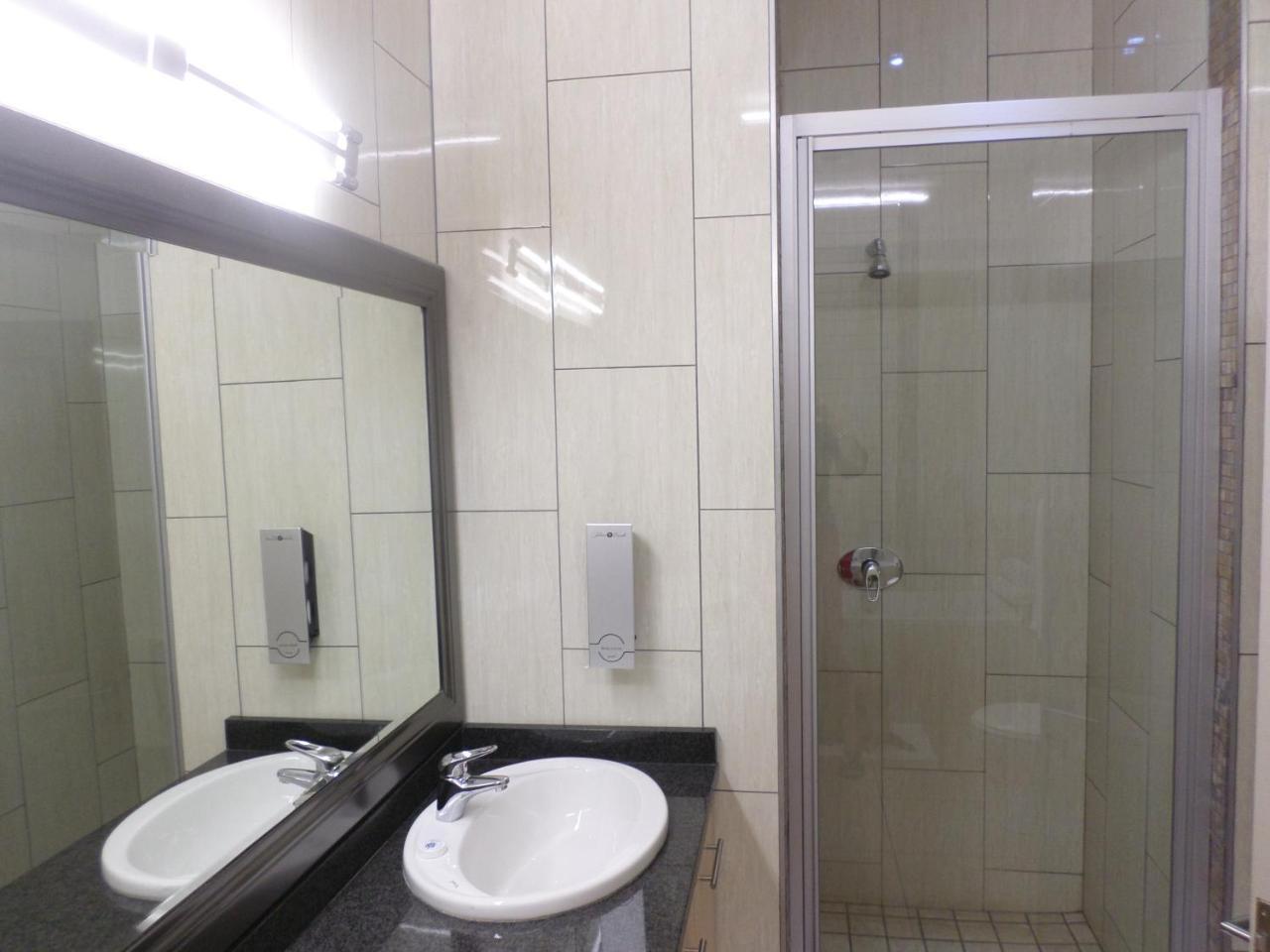 The Links Guest House Претория Экстерьер фото
