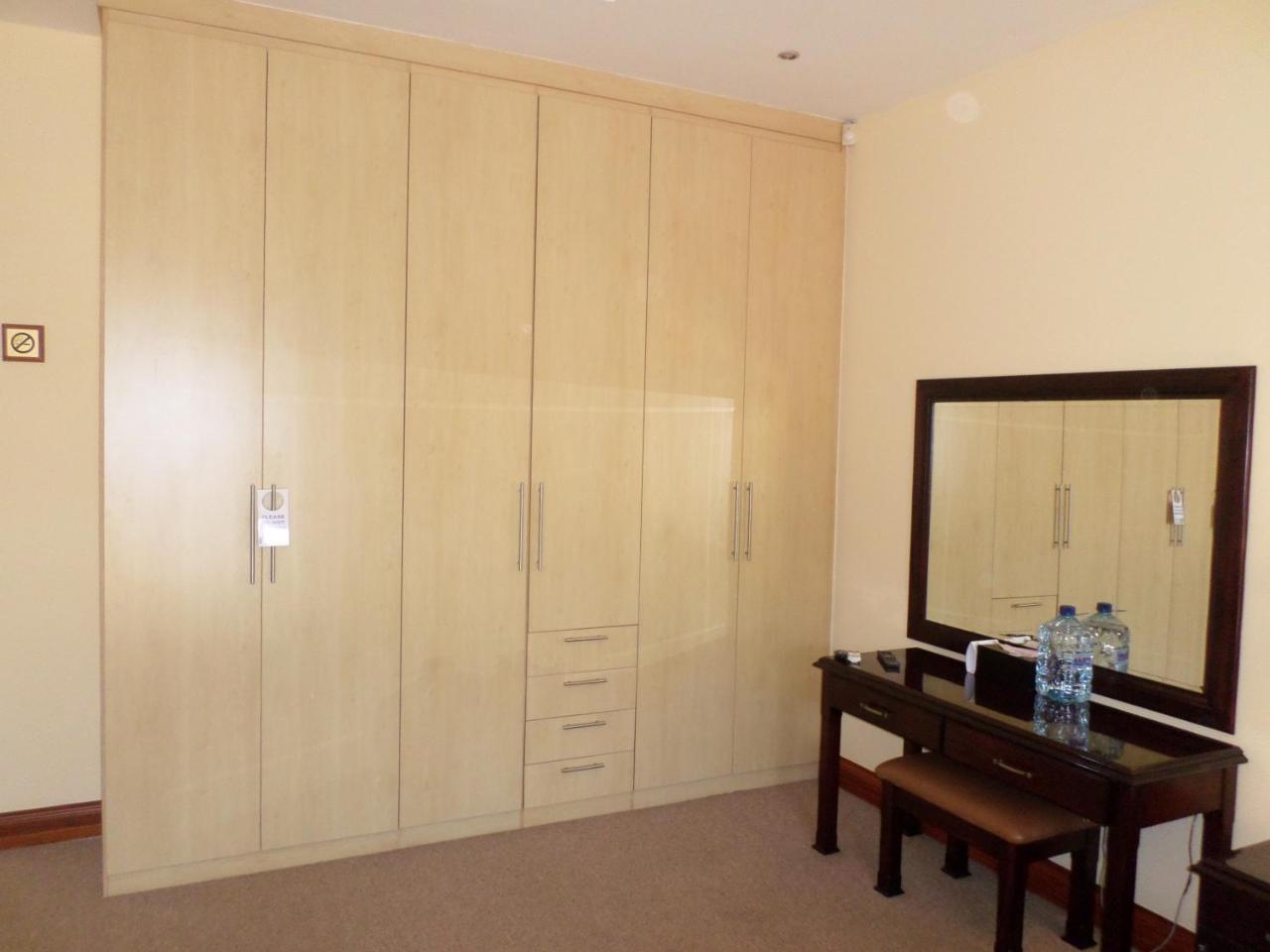 The Links Guest House Претория Экстерьер фото