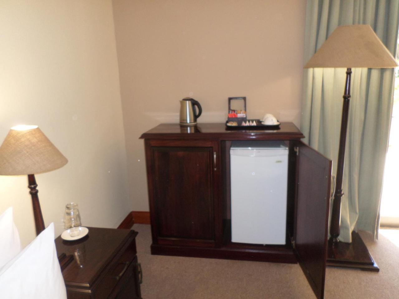 The Links Guest House Претория Экстерьер фото